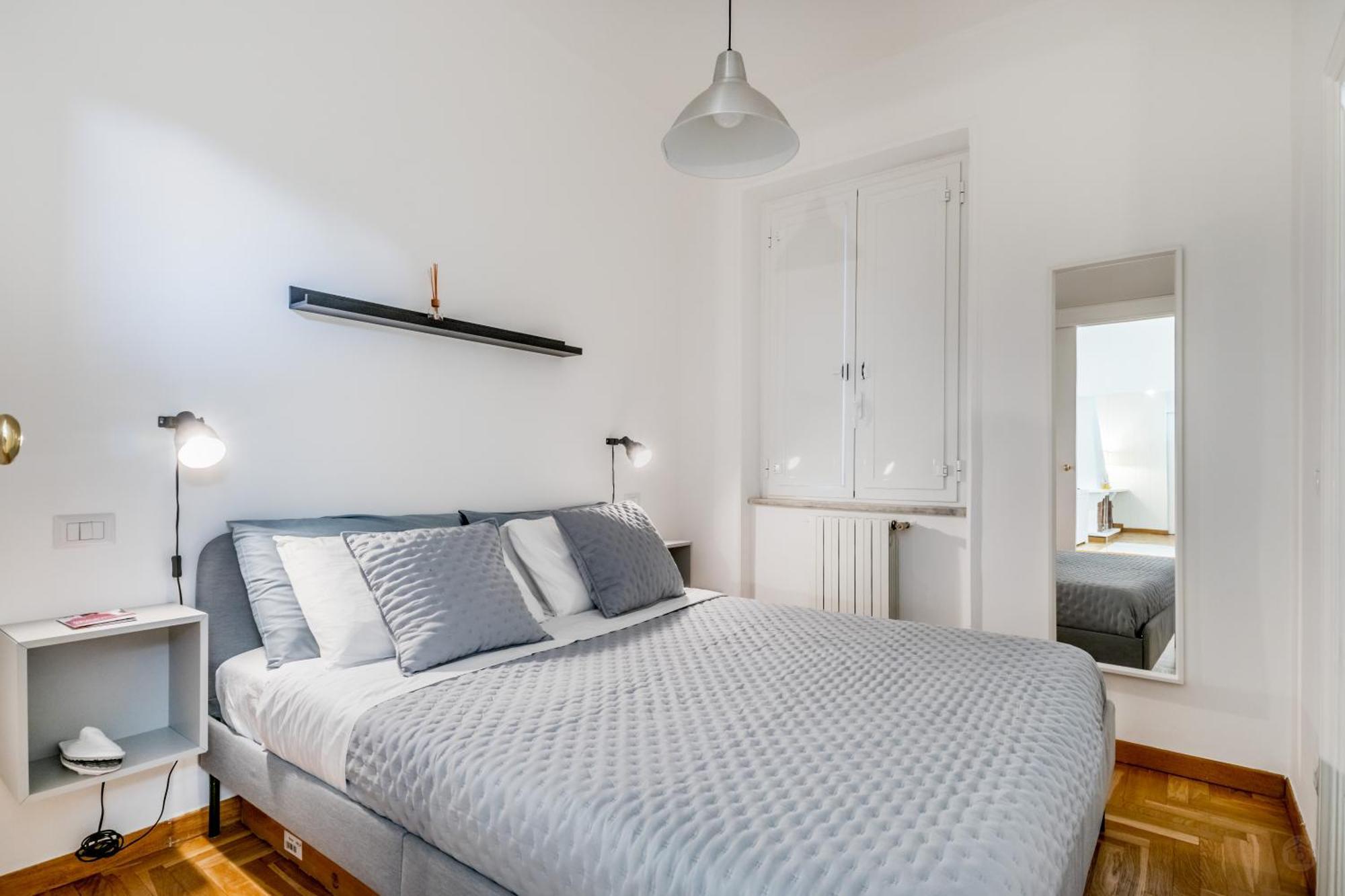 Apartamento Attico Nel Cuore Di Con Box Privato Per Auto Roma